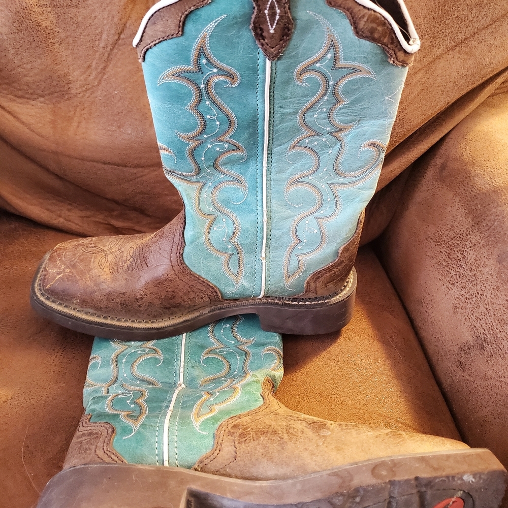Justin cowgirl boots 👢